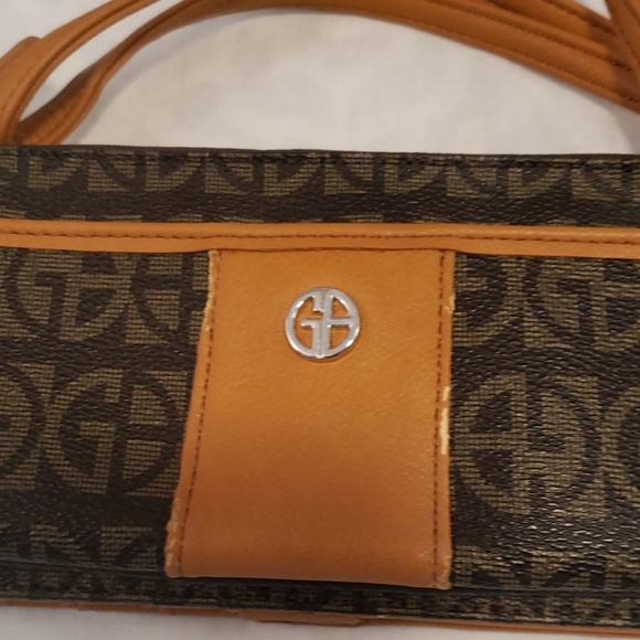 Giani bernini wristlet/wallet - Picture 4 of 4